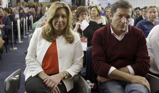 Susana Díaz e Javier Fernández, durante o comitê federal.