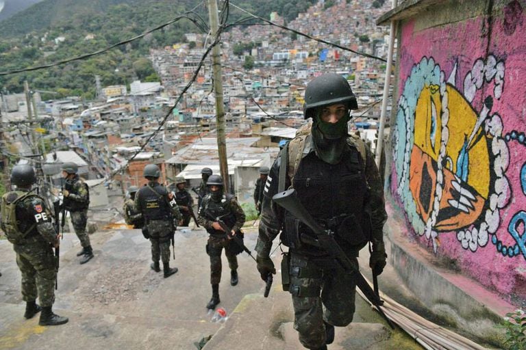 O Exército na favela da Rocinha