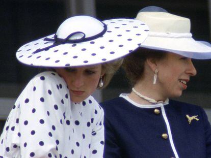 Lady Di e a princesa Ana em 1986