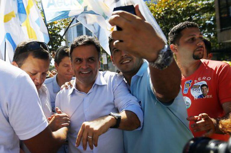 Aécio em um ato de campanha no Rio, no dia 25.