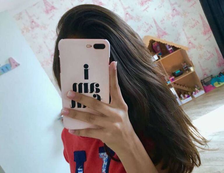 Amanda Carvalho, de 13 anos, soma mais de meio milhão de seguidores no Instagram e no canal 'Vida de Amy'.