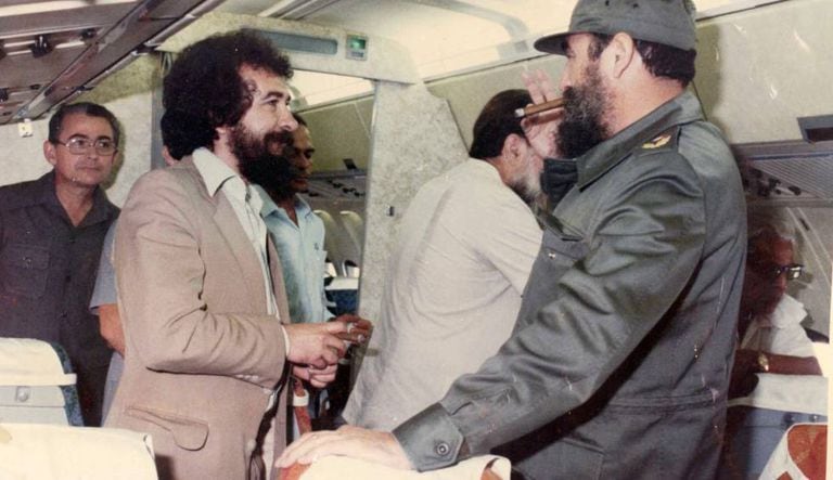 Fernando Morais e Fidel Castro rumo a Manágua, em 1980.