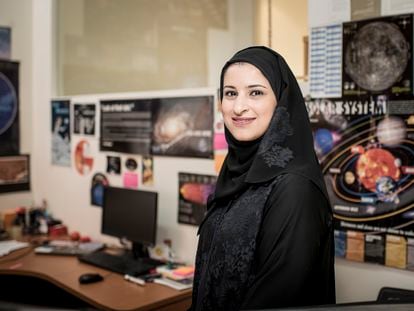 Sarah Al Amiri, presidenta da Agência Espacial do país e ministra de Ciências Avançadas.