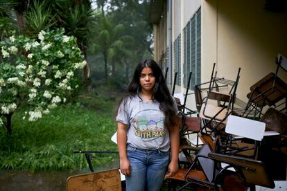 A estudante Valeska Sandoval posa durante os protestos na Universidade Autônoma da Nicarágua, em 10 de junho de 2018.