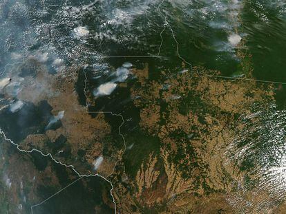 Incêndios na Amazônia fotografados pelo atélite Aqua da NASA.