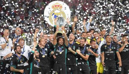 Real Madrid leva a taça pelo segundo ano consecutivo.