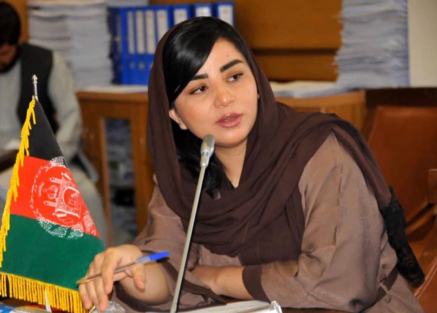 Farzana Kochai, deputada afegã pela circunscrição especial dos nômades kuchi. Foto de seu perfil do Facebook de 2020.