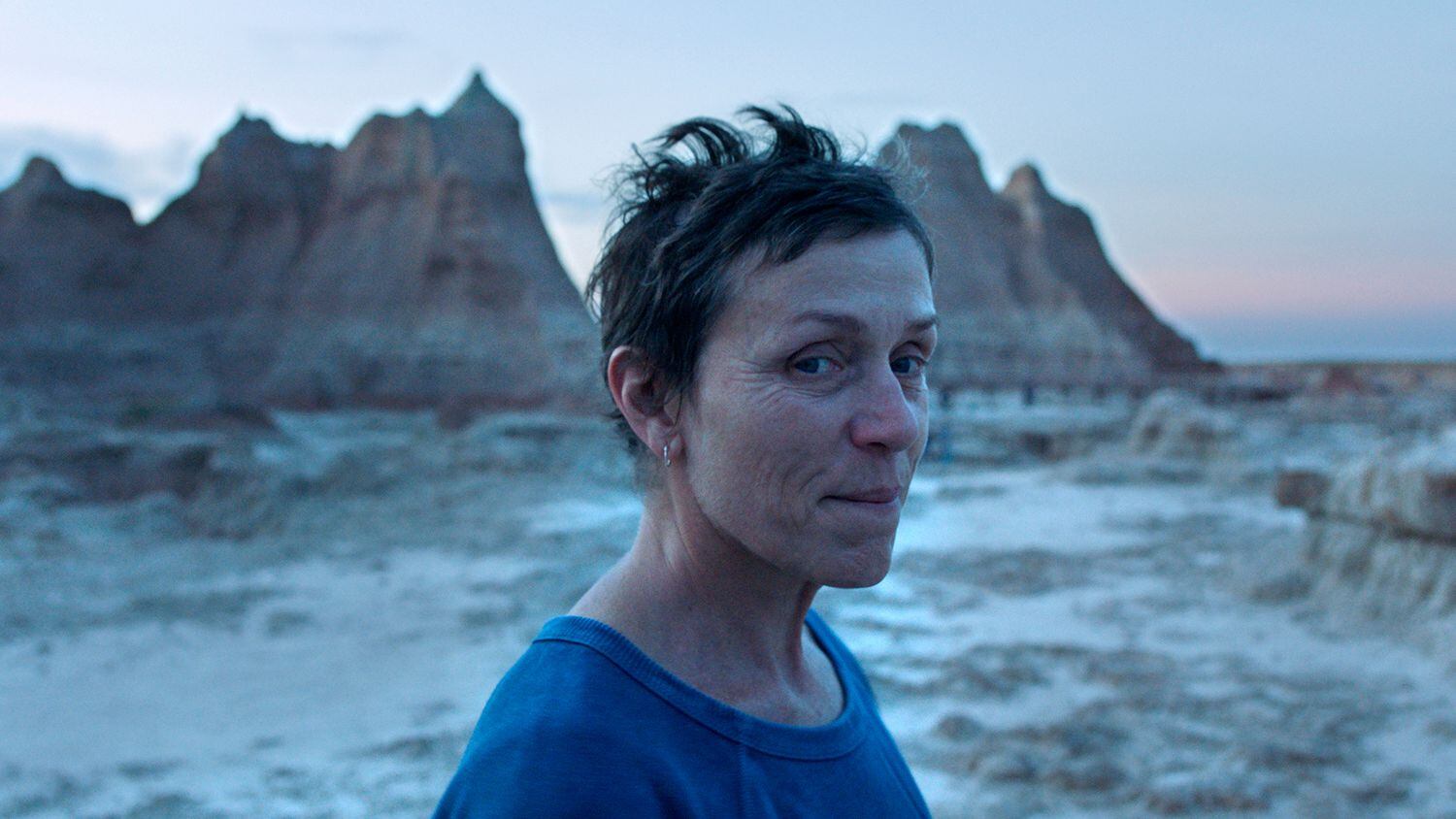 Frances McDormand, em cena de ‘Nomadland’, de Chloe Zhao. Em vídeo, o trailer do filme.
