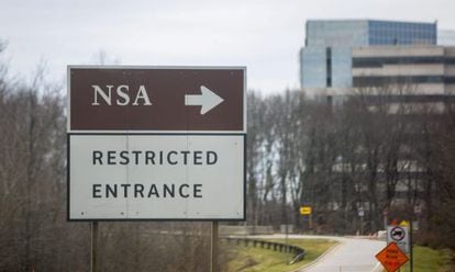 Acceso à sede da NSA em Fort Meade, Maryland.