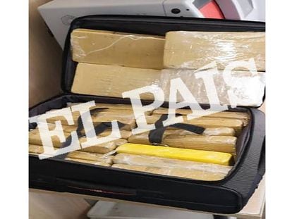 Maleta com a cocaína encontrada com o militar da comitiva de Bolsonaro.