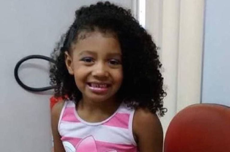 Ágatha Félix, 8 anos