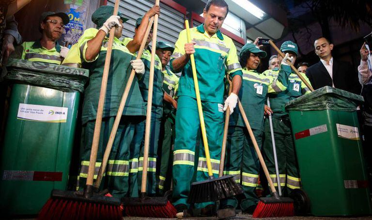 Doria em ação de varrição