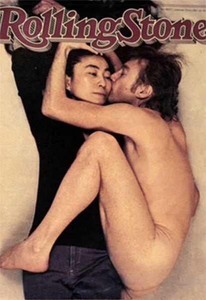 Capa da revista 'Rolling Stone' de janeiro de 1981, em que John Lennon aparece nu e abraçando Yoko Ono, vestida de preto, e que foi considerada a melhor dos últimos 40 anos. 
