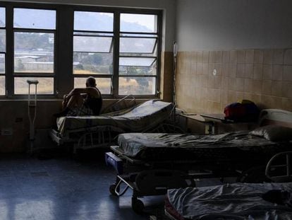 Hospital Miguel Perez Carreno, em Caracas, sob a penumbra durante o apagão que deixou maior parte da país sem luz nesta sexta-feira.