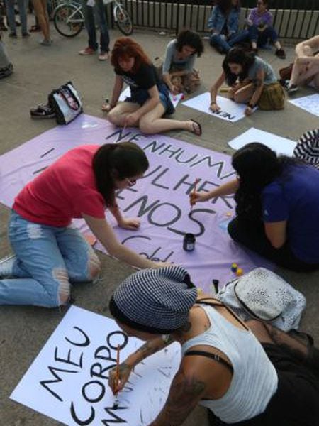 Mulheres no ato em São Paulo.