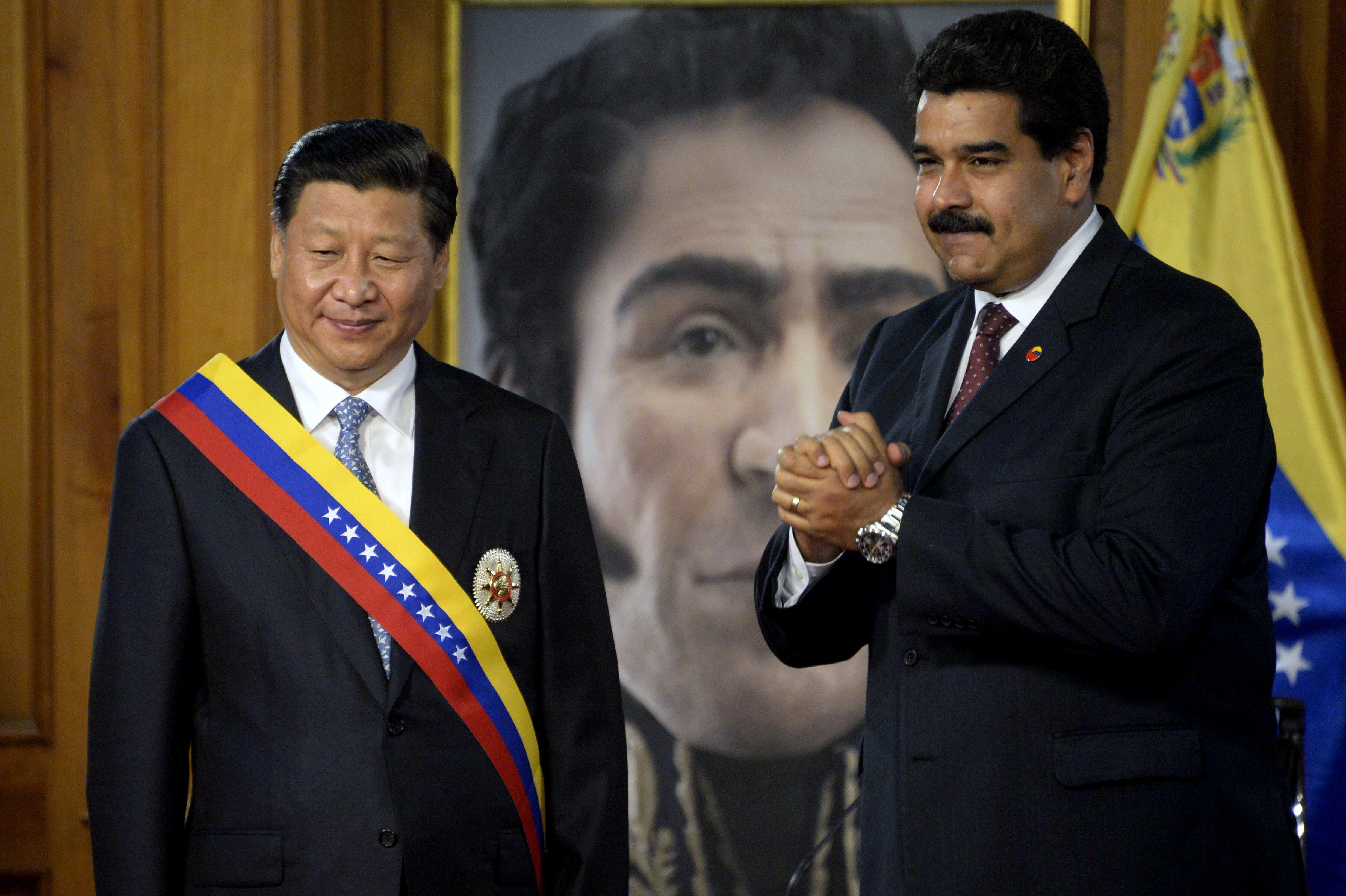 Xi Jinping e Nicolás Maduro, em julho de 2014 em Caracas.