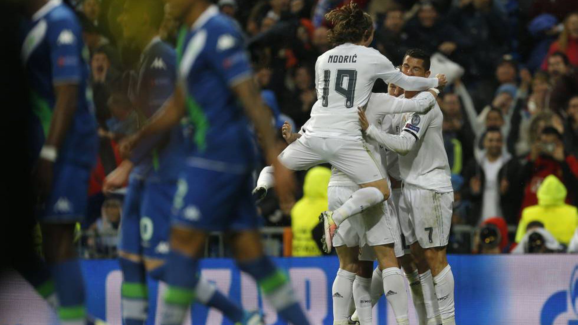 Real Madrid e Chelsea empatam em 1ª semifinal da Champions - Placar - O  futebol sem barreiras para você