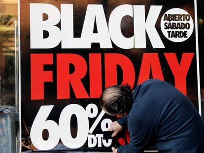 Cartaz anunciando ofertas no Black Friday