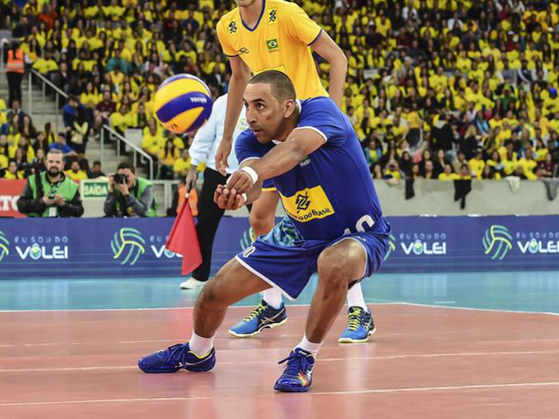 Quem é o jogador de vôlei mais alto do mundo? /