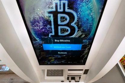 Um caixa eletrônico de bitcoin em Salem (Estados Unidos).
