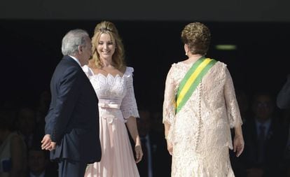 Michel Temer e a esposa, Marcela, ao lado de Dilma na posse da presidenta, em 2015.