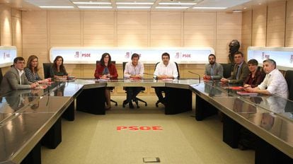 Reunião da comissão gestora do PSOE no mês passado em Madri.