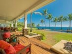 El porche de la casa de Greg Glassman, creador de la marca CrossFit, en Hawái y con vistas al océano Pacífico.