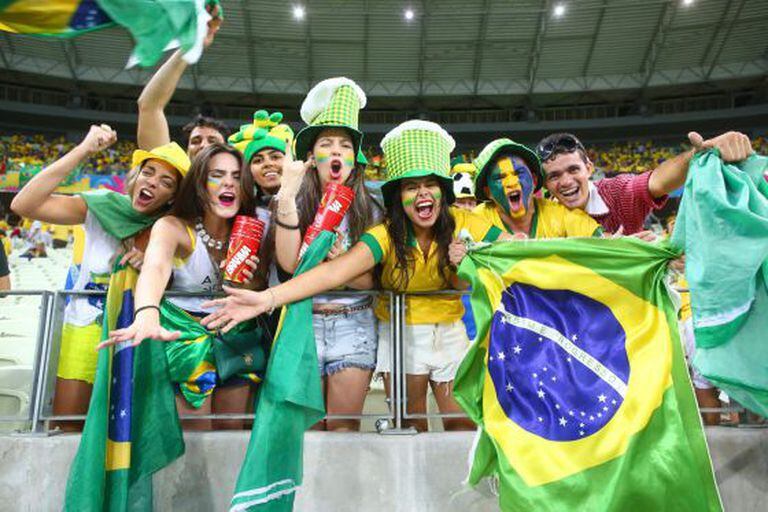 Torcida majoritariamente branca, ontem no Castelão.