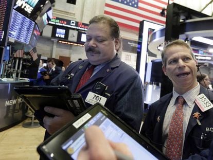 Operadores de Bolsa em Wall Street.