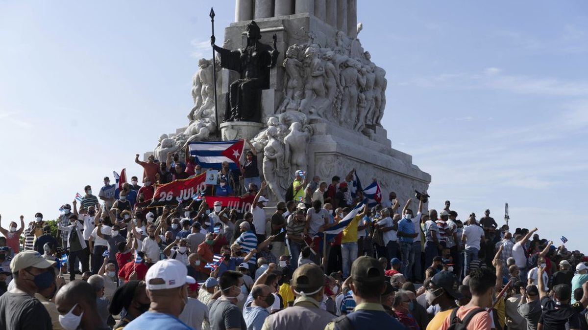 La historia y el significado de la canción 'Vai Lá Em Casa Hoje