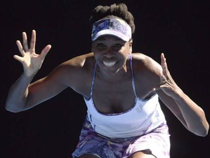 Venus comemora a vitória contra a compatriota Vandeweghe.