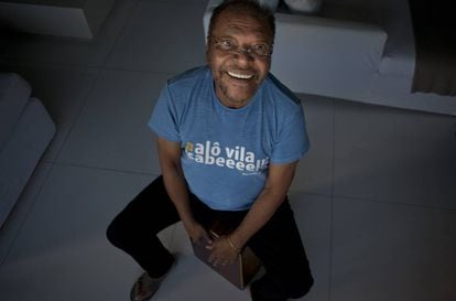 Martinho da Vila, em seu apartamento na Barra da Tijuca