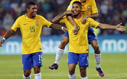 Paulinho e Gabriel Jesus passaram a infância longe dos pais.