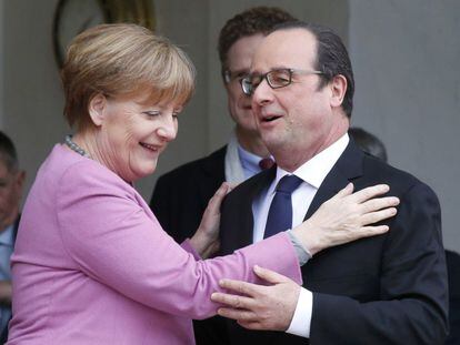Merkel e Hollande, durante encontro em abril