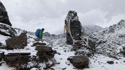 Lakpa Nuru Sherpa, um dos autores do livro ‘Sherpas: La Otra Historia del Himalaya’, no Zetra La.