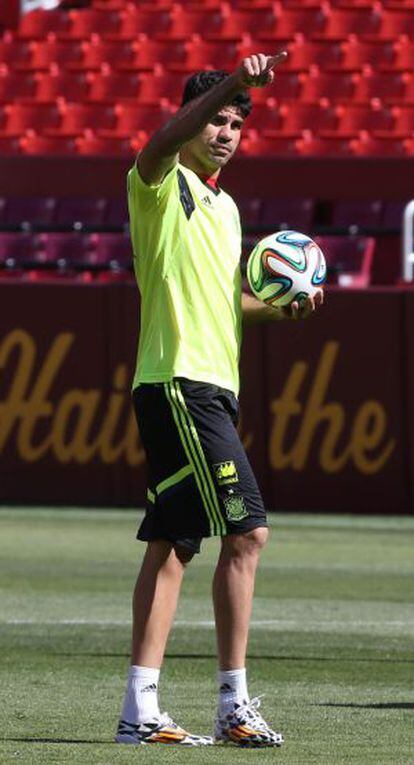 Diego Costa durante um treinamento