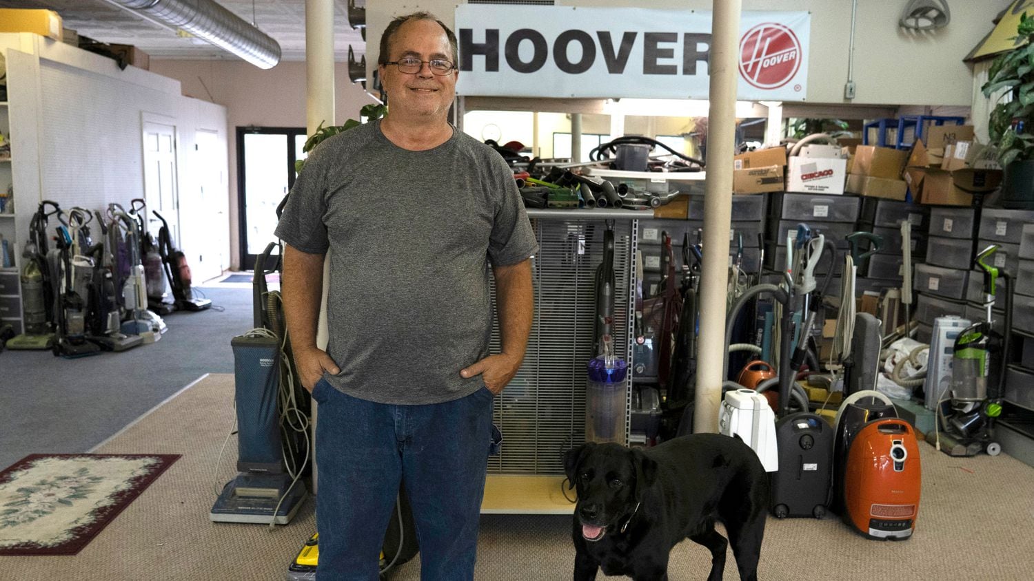 Brian Titus, proprietário da loja Vac Shack em Grand Rapids, Michigan.