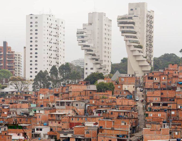 Foto do bairro de Paraisópolis, em São Paulo.