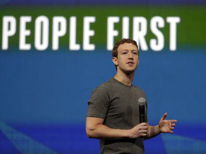 Mark Zuckerberg em uma conferência do Facebook em abril.