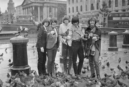 The Byrds na Trafalgar Square, em Londres, em 1965.