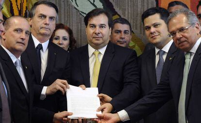 Onyx, Bolsonaro, Maia, Alcolumbre e Guedes, em fevereiro.