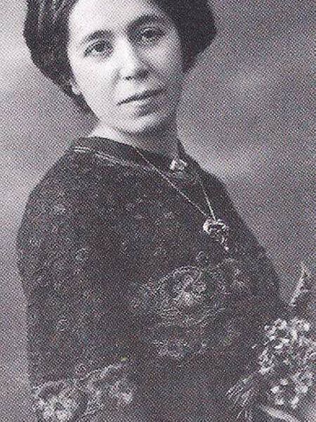 Retrato de María Lejárraga na juventude em uma imagem do arquivo da família.