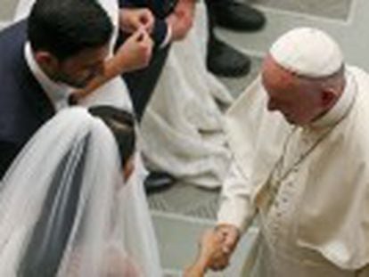 É o primeiro pontífice a afirmar que as pessoas divorciadas não devem ser afastados da comunhão, mesmo se voltarem a casar