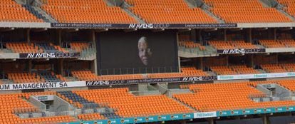 O estádio Soccer City de Johannesburgo, local onde o funeral será realizado.