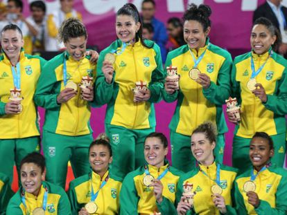 Equipe brasileira de handebol, ouro em Lima.