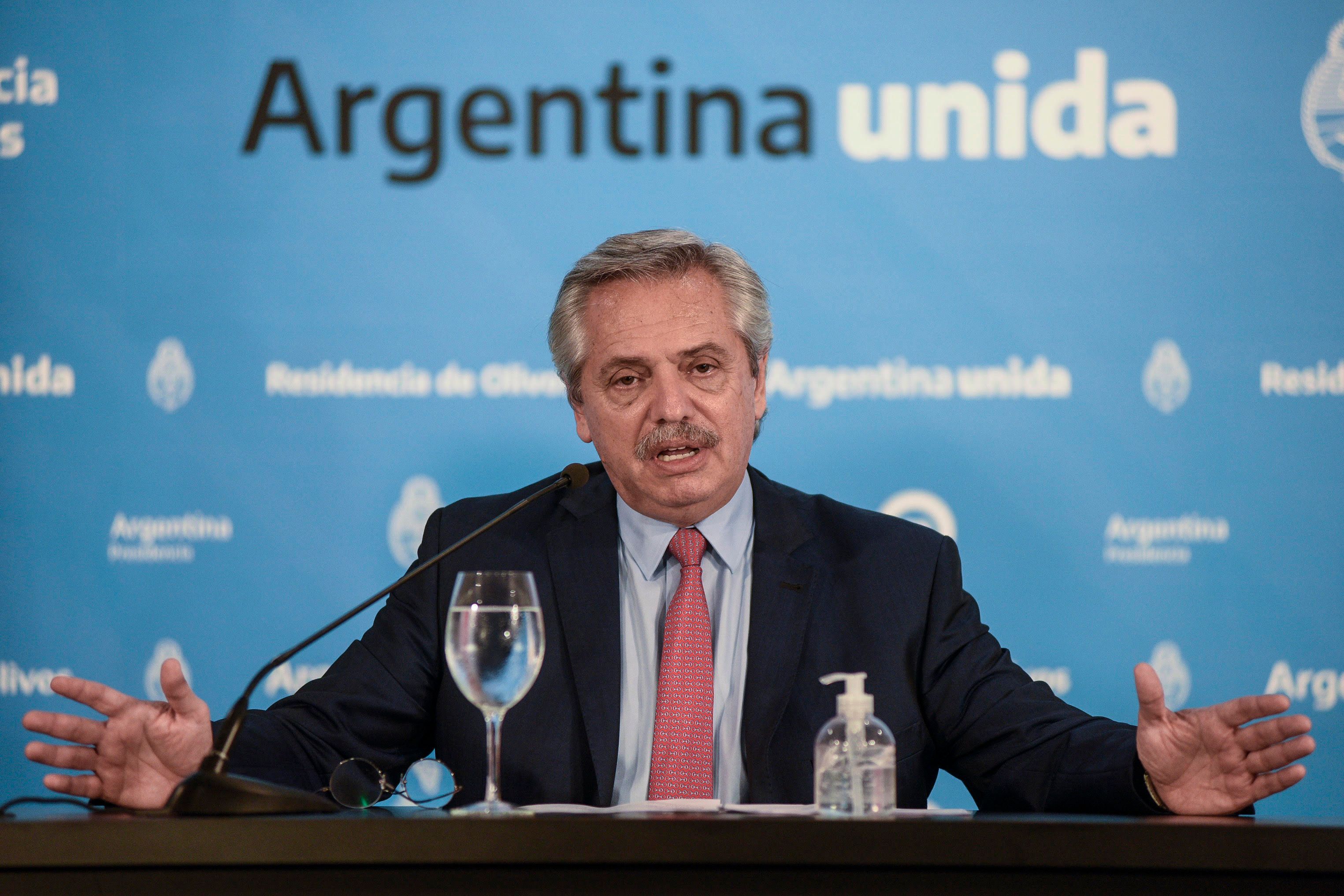 O presidente da Argentina, Alberto Fernández, durante entrevista coletiva em março de 2020 em Buenos Aires. 