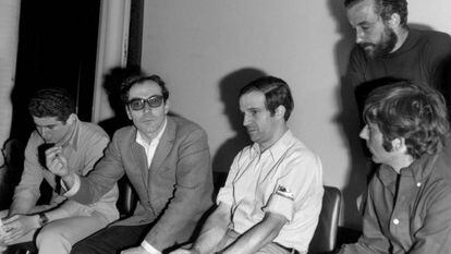 Berri, Godard, Truffaut, Polanski e Malle (de pé), durante a entrevista coletiva
