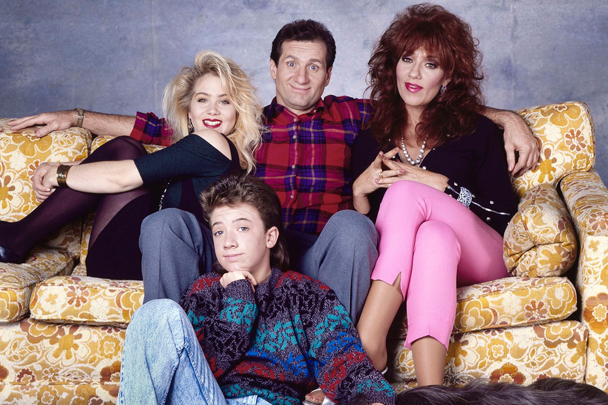 Married with children. Женаты и с детьми сериал 1987–1997. Семейка банди сериал. Эл банди женаты с детьми. Женаты с детьми Келли.