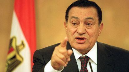 Hosni Mubarak, então presidente do Egito, durante uma visita à sede do Governo espanhol.