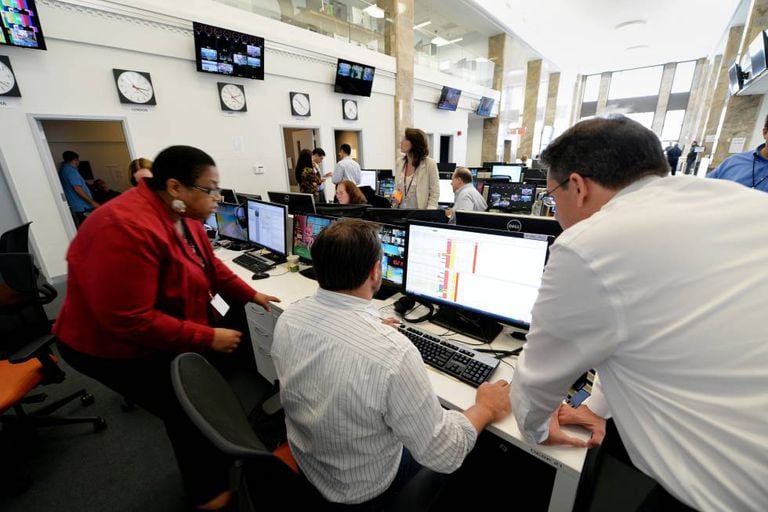Jornalistas na sucursal do canal qatariano Al Jazeera em Nova York